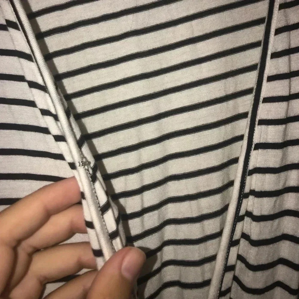 🟨Striped Romper - Picture 2 of 5